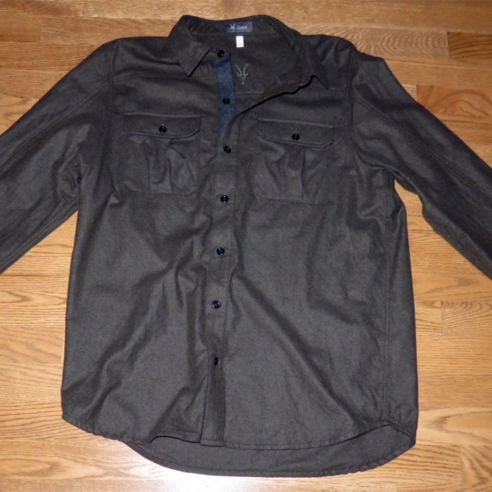 Ibex Northstar buttondown shirt wool Olive Green Men’s size Large